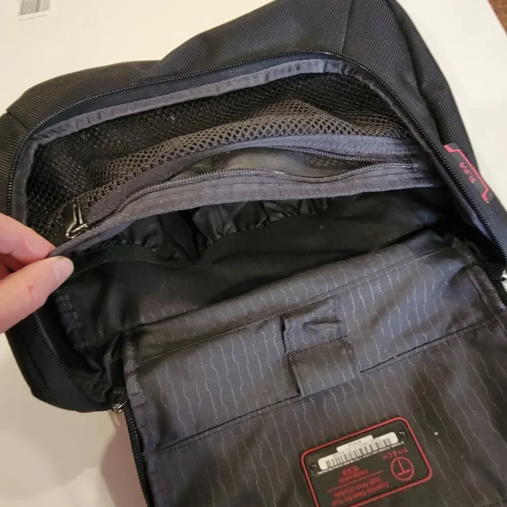Tumi T-Tech 6791D Gray Nylon Presidio Doyle Hanging Travel Toiletry Case Kit Bag